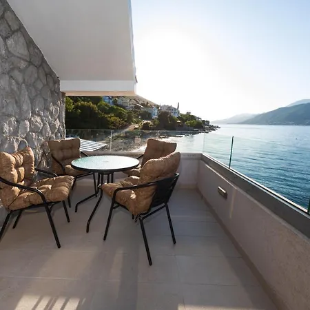 Apartments Ponta Krasici Tivat Exterior photo
