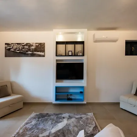 Apartments Ponta Krasici Tivat Exterior photo